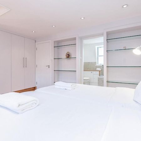 Beautiful 1 Bedroom Apartment In Victoria Λονδίνο Εξωτερικό φωτογραφία