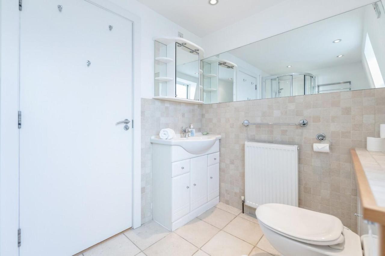 Beautiful 1 Bedroom Apartment In Victoria Λονδίνο Εξωτερικό φωτογραφία